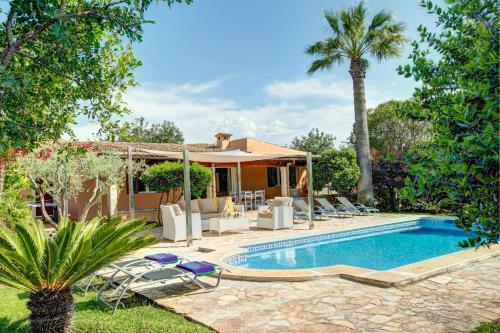 Doganyuva Villa Sleeps 6 Air Con