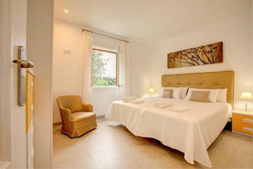 Doganyuva Villa Sleeps 6 Air Con