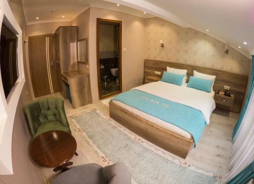 Elif Inan Hotel