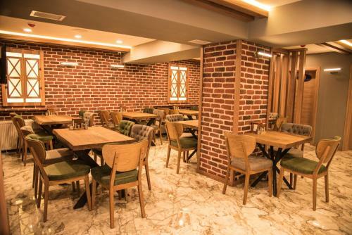 Elif Inan Hotel