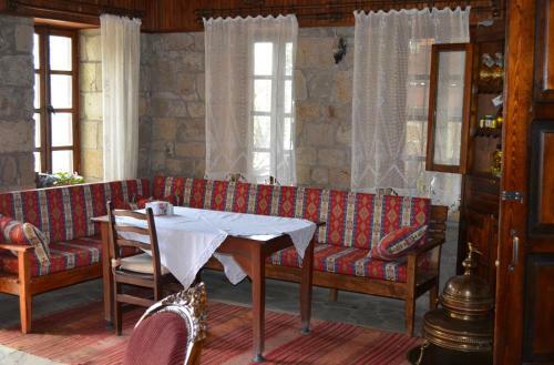 Hostal Zeushan Hotel