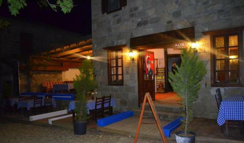 Hostal Zeushan Hotel