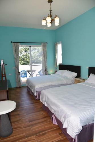 Spring Enjoy Color B&B