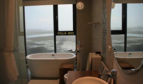 Villa Iris