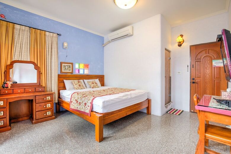 Bed & Breakfast Village Hostel