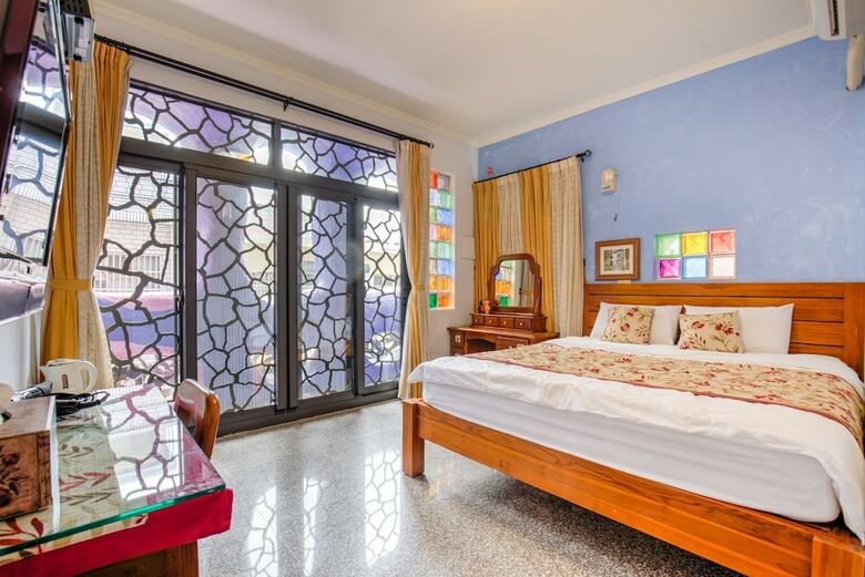 Bed & Breakfast Village Hostel