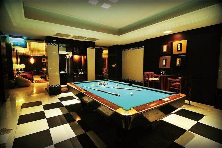 Hotel Q Motel