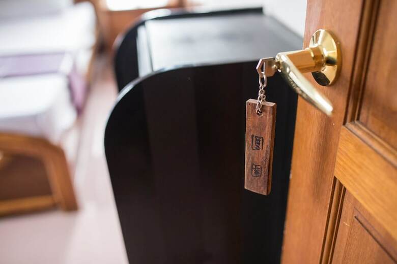 Hotel Hakka Inherited Host