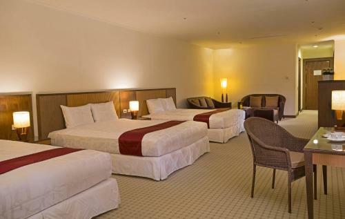 Hotel Le Beau Max Resort