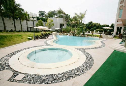 Hotel Le Beau Max Resort