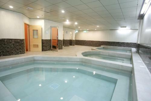 Hotel Le Beau Max Resort