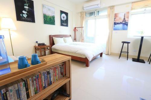 Villa Downshifters House