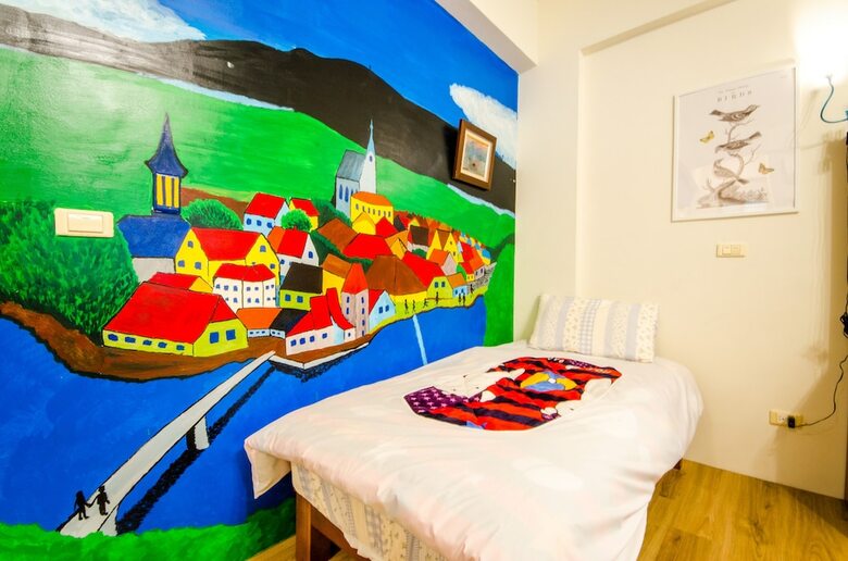 Hostal ?????