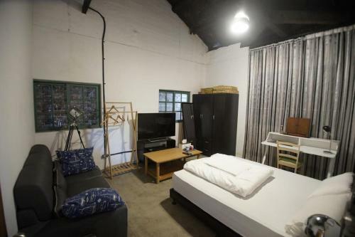 Pisces Youth Hostel