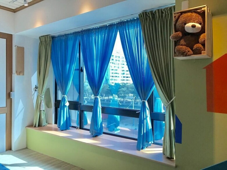 Hotel Water Reflection Bed And Breakfast