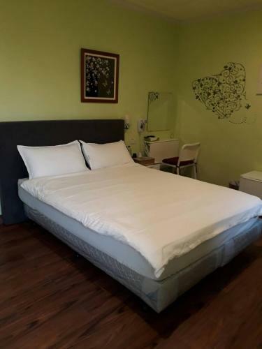 Hostal Backstreet Inn