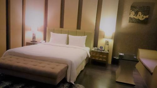 Her Home Spa Motel Xinying
