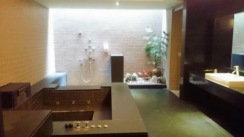 Her Home Spa Motel Xinying