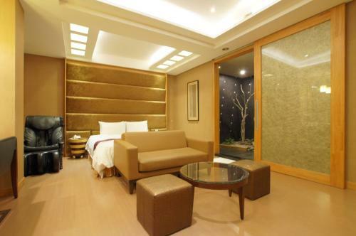 Holiday Motel - Hai'an Branch