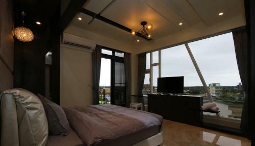 Li Chu Art Paternity B&B
