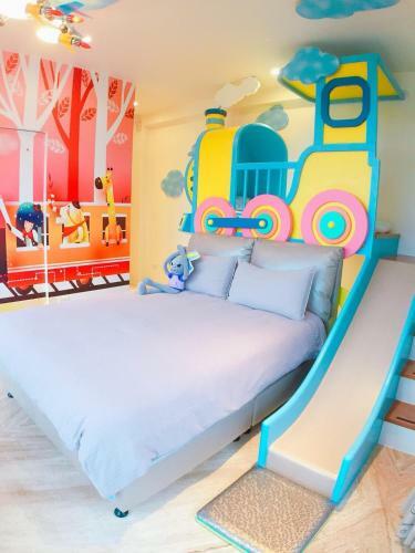 Li Chu Art Paternity B&B