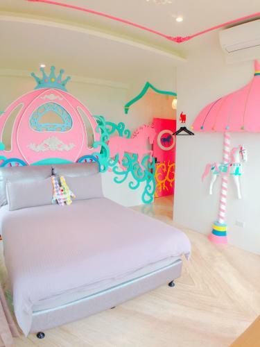 Li Chu Art Paternity B&B