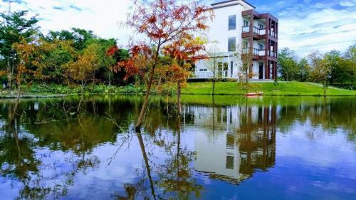 Villa Sixteen Kan B&B
