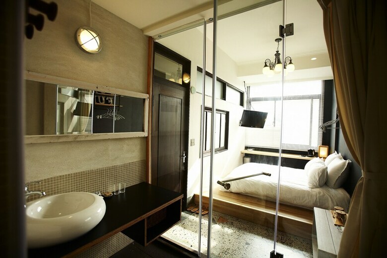 Bed & Breakfast Your Fun Apartment