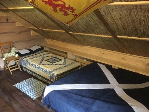 Hostal Salamandra Village