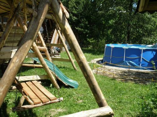 Hostal Salamandra Village