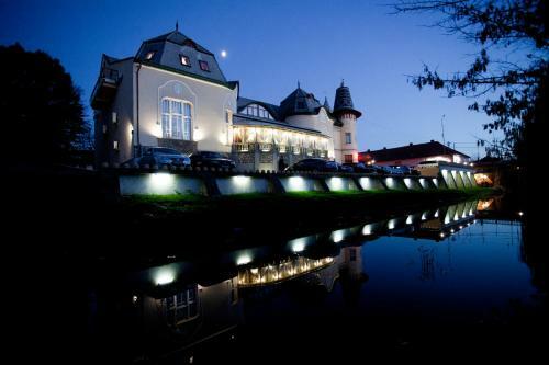 Hotel Zolota Pava