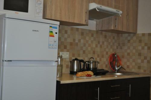 Apartments On Leva St.