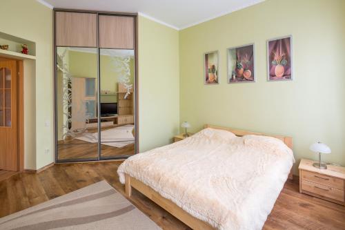 Apartamento Rynok Square 5