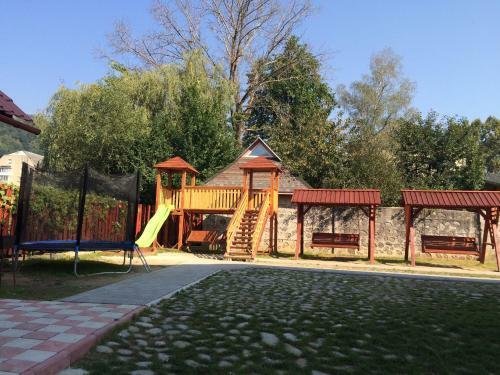Dream Hostel Carpathians Rakhiv