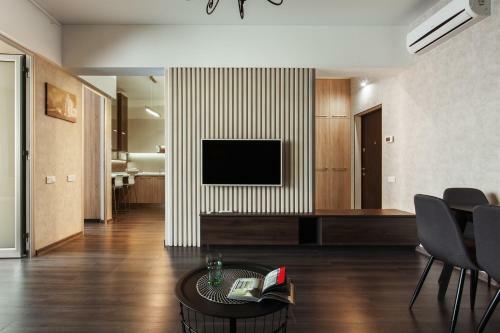 Modern Double Bedroom Apartment In Arkadia