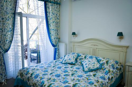 Hotel Maman