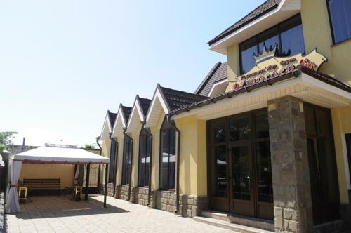 Strelets Hotel