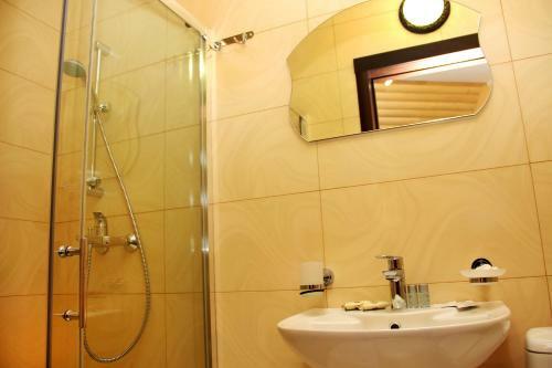 Chalet Hotel