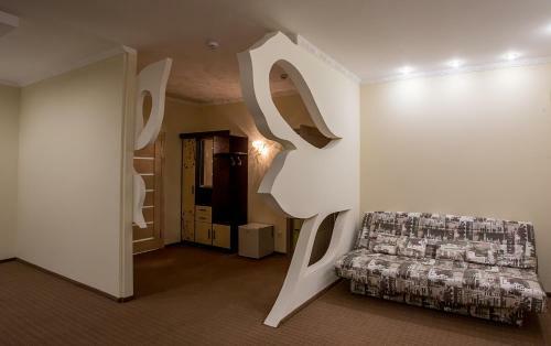 Hotel M?n? Gotel Pozitiv