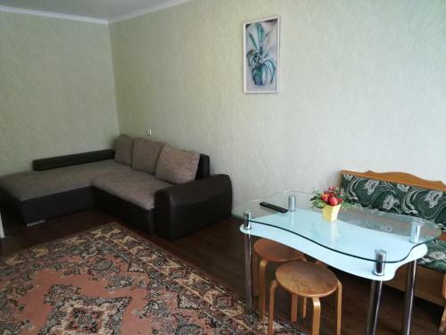 Rajapart - Mercedes-poryka Str, 18