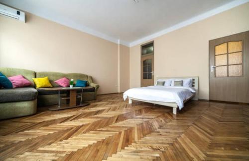 Apartment Near Opera On Horodotska 11