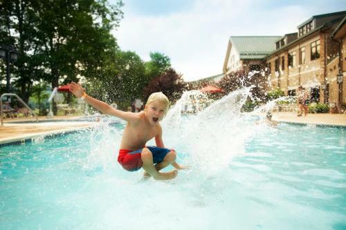 Hotel Stonewall Resort