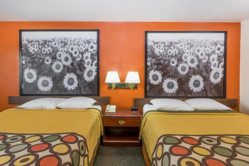 Motel Super 8 By Wyndham Holton