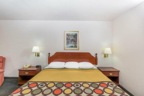Motel Super 8 By Wyndham Holton