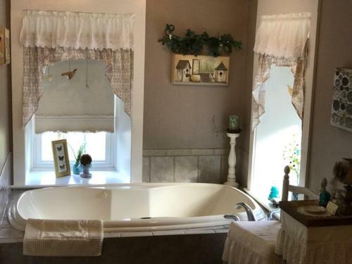 Airy View Bed And Breakfast