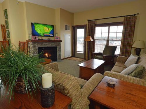 3 Br: Soaring Eagle 104