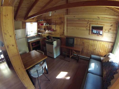 Lodge Cannibal Cabins