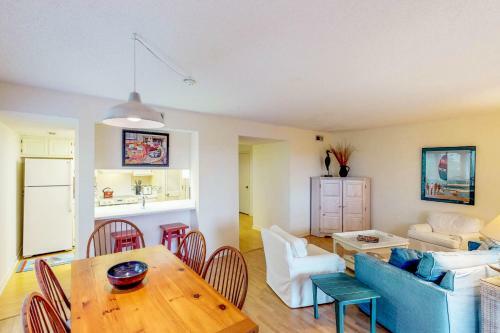 Villa 1807 Heron Point