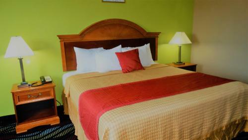 Hotel Oak Tree Inn & Suites