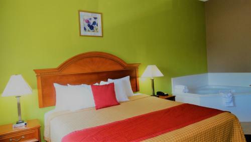 Hotel Oak Tree Inn & Suites